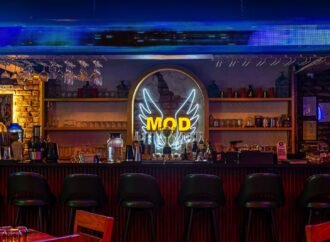 Top 20 Bars in Noida with Dance Floors: Party in Style