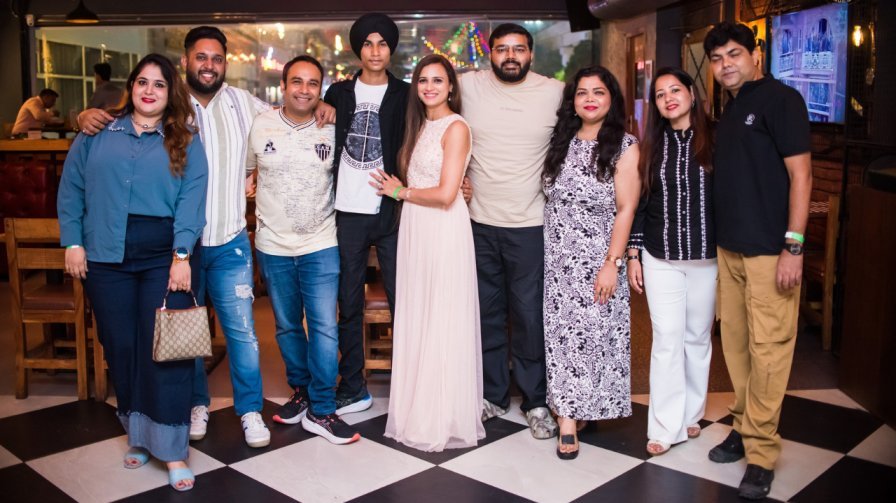 Restaurant in Noida
