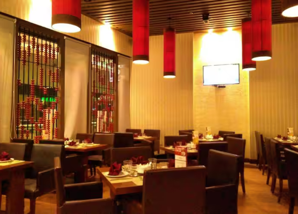 Restaurant in Noida