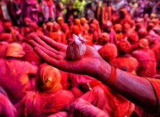 Holi in Barsana How to Reach Complete Travel Guide for 2026