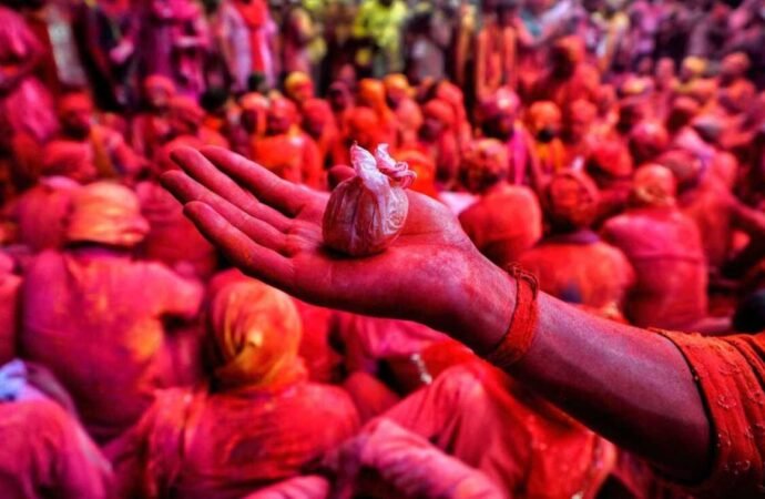 Holi in Barsana How to Reach Complete Travel Guide for 2026